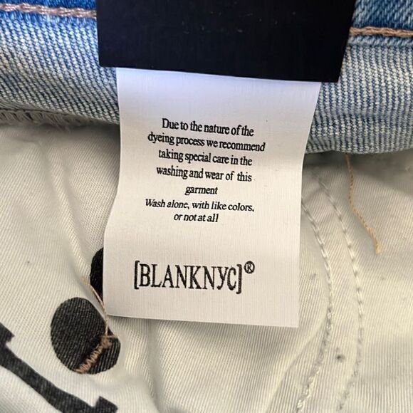BLANKNYC Women’s “No Thanks” Sz 31 light wash distressed slit hem je… - Picture 10 of 10